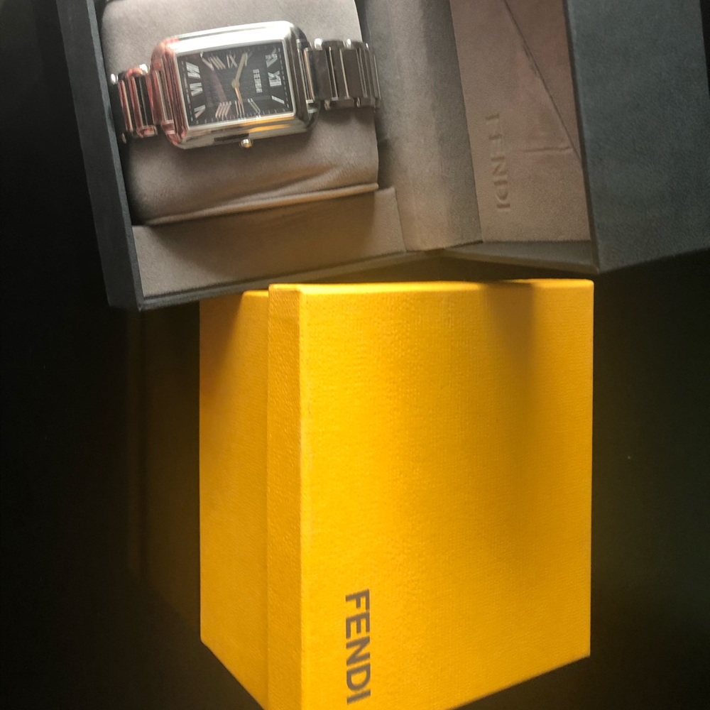 Fendi Rectangular Black Women's Quartz Watch